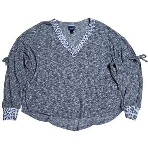 Daytrip Heathered Leopard Trim Sweater Women's Size Small Black Grey‎ V Neck